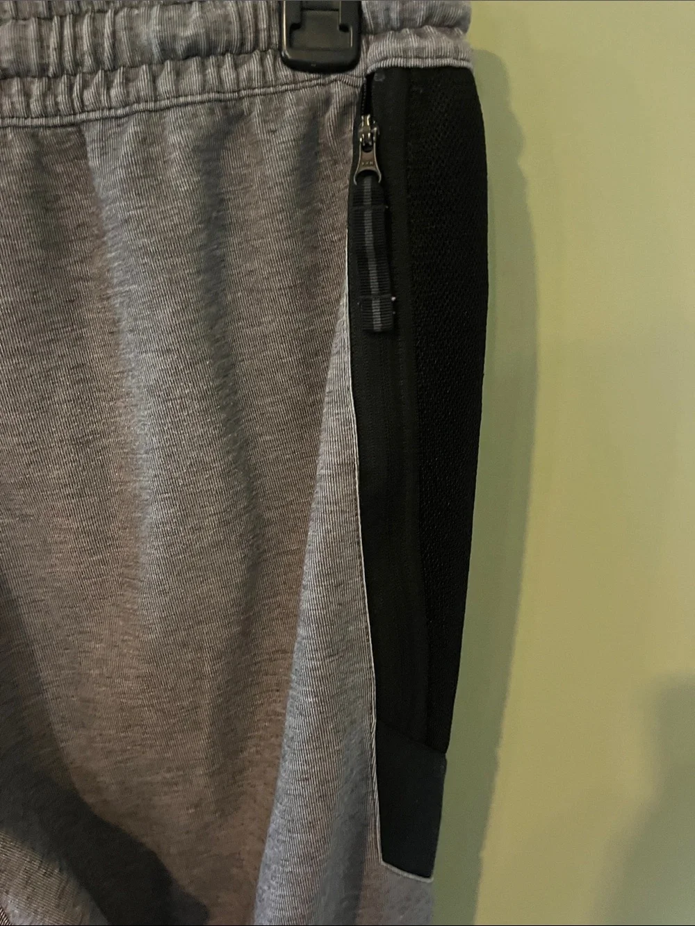 Nike Unisex Gray, Black, & Red Athletic Joggers for the Marist Red Foxes. Size L